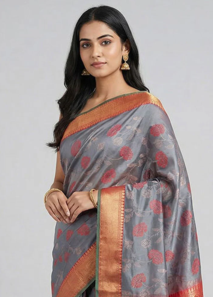 Green Dupion Silk Saree With Blouse Piece - Image 2