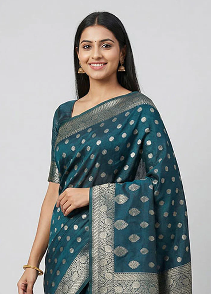 Green Dupion Silk Saree With Blouse Piece - Image 2