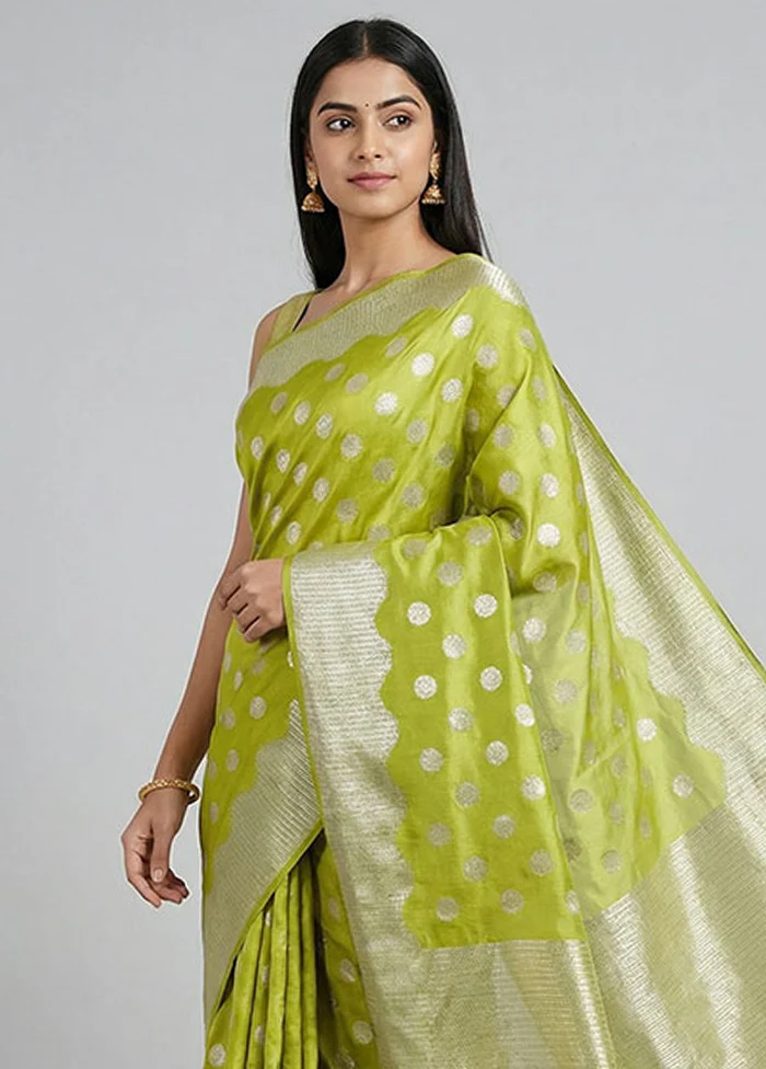 Green Dupion Silk Saree With Blouse Piece - Image 2