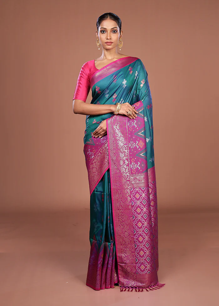Green Dupion Silk Saree With Blouse Piece - Image 2