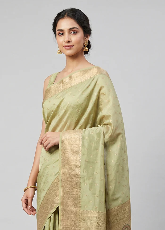 Green Dupion Silk Saree With Blouse Piece - Image 2
