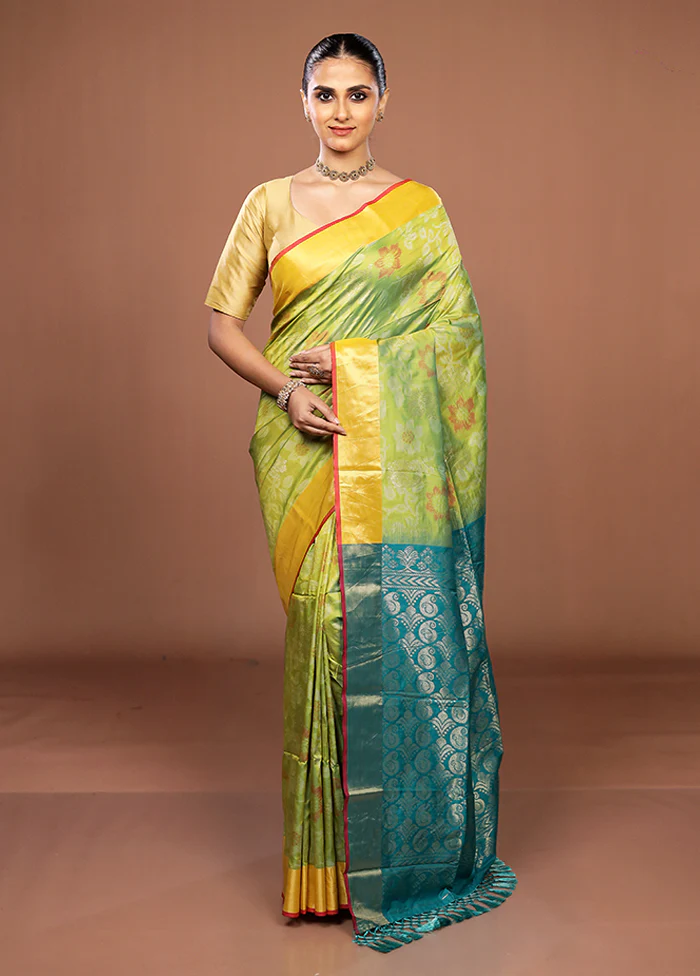 Green Dupion Silk Saree With Blouse Piece - Image 2