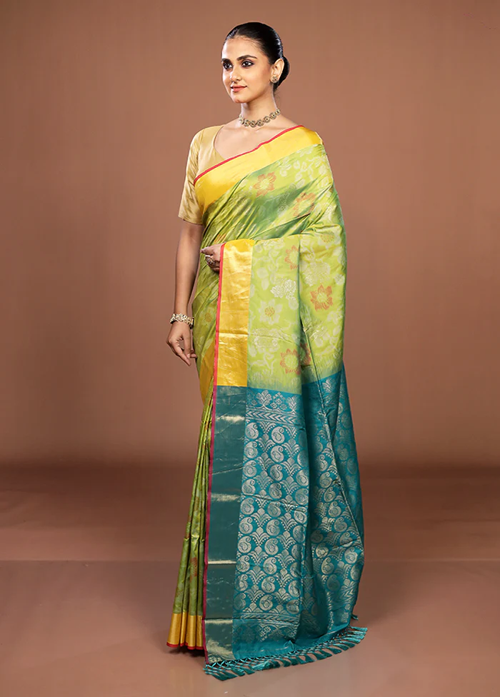 Green Dupion Silk Saree With Blouse Piece - Image 4