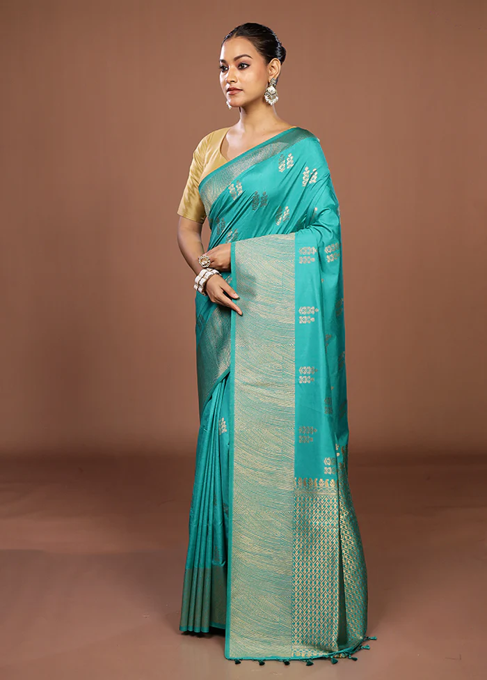 Green Dupion Silk Saree With Blouse Piece - Image 4