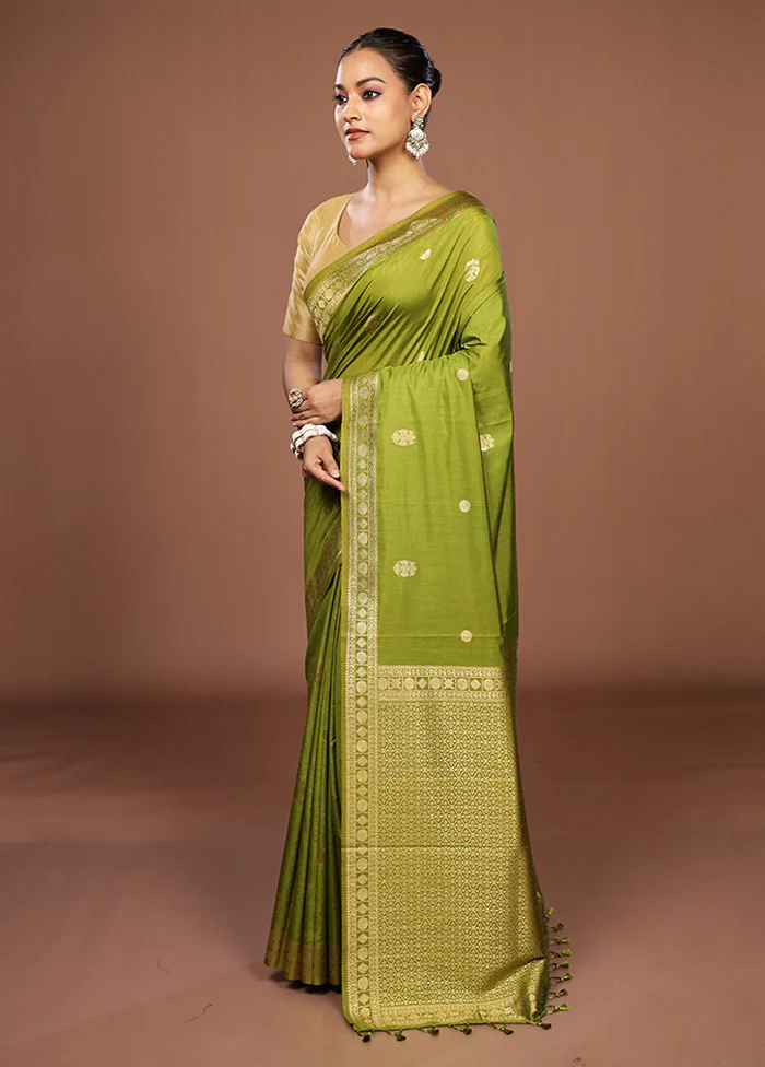Green Dupion Silk Saree With Blouse Piece - Image 4
