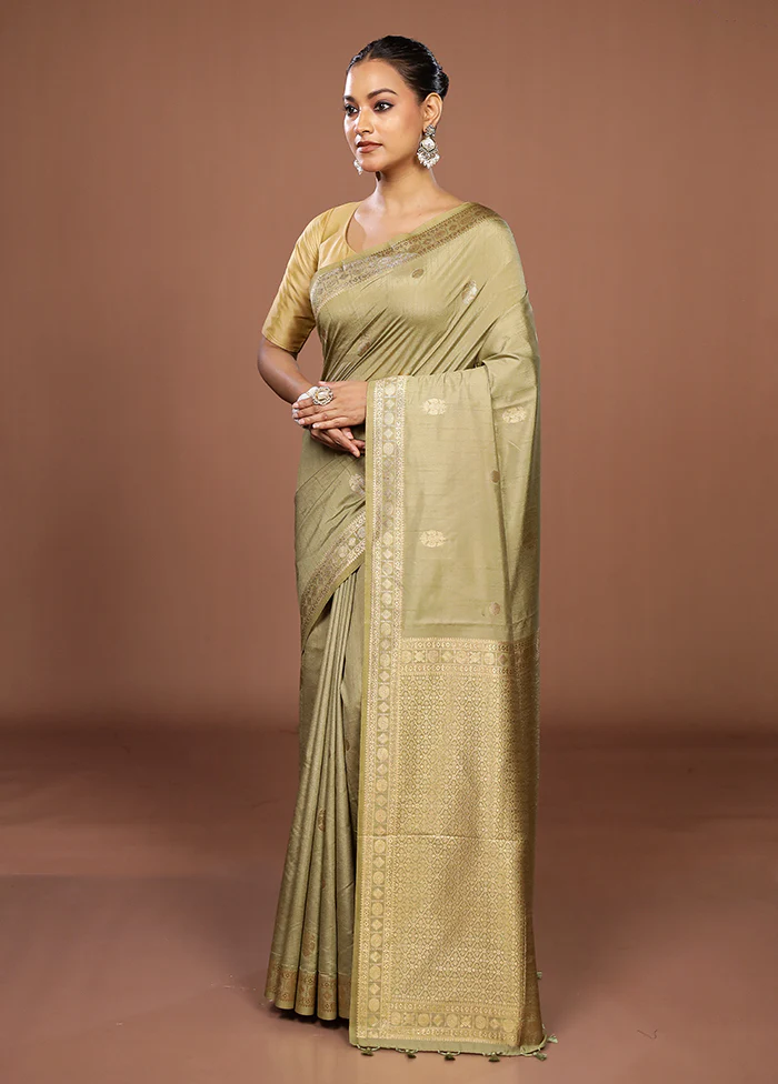 Green Dupion Silk Saree With Blouse Piece - Image 4