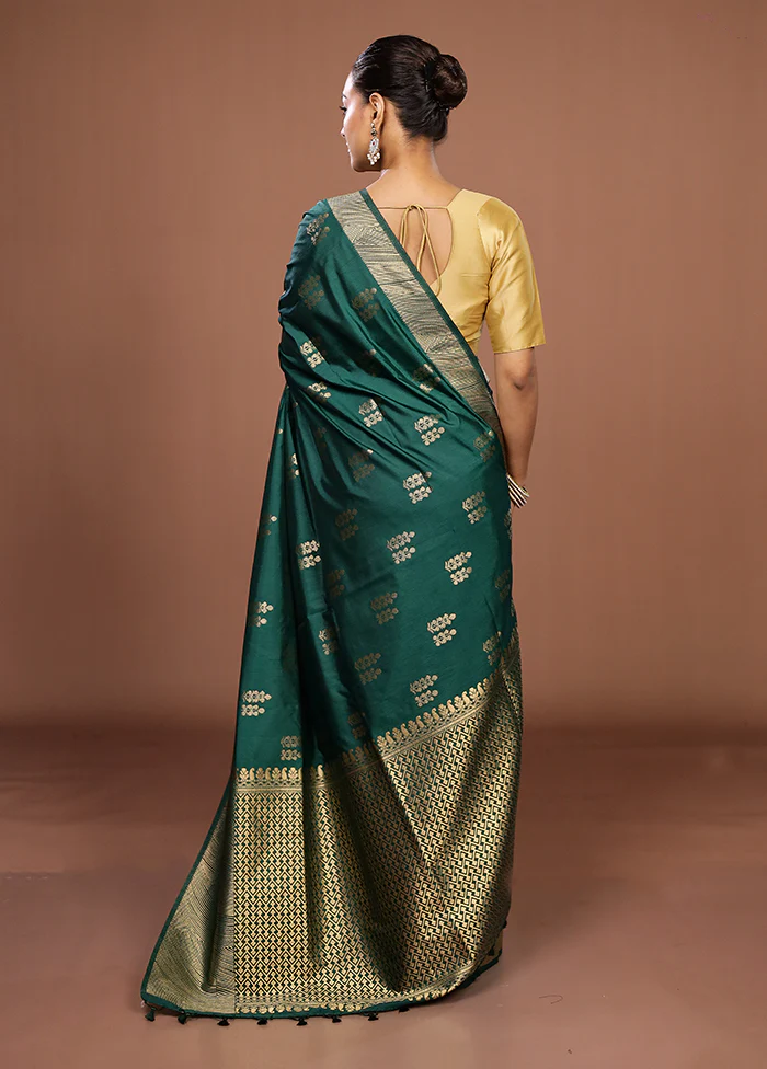 Green Dupion Silk Saree With Blouse Piece - Image 3