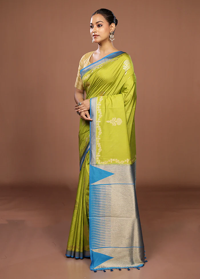 Green Dupion Silk Saree With Blouse Piece - Image 4