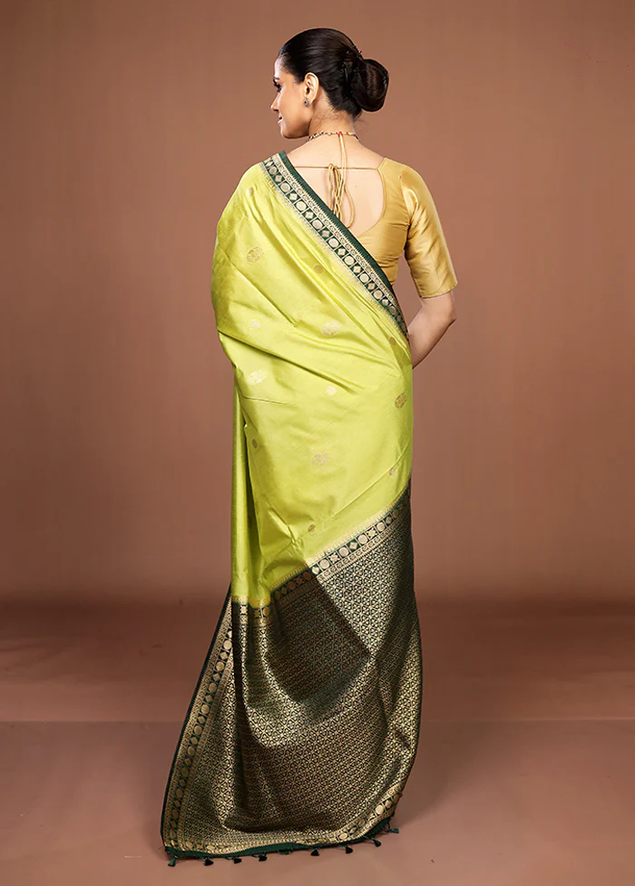 Green Dupion Silk Saree With Blouse Piece - Image 3