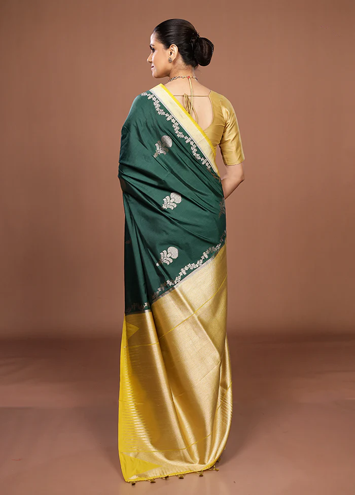 Green Dupion Silk Saree With Blouse Piece - Image 3