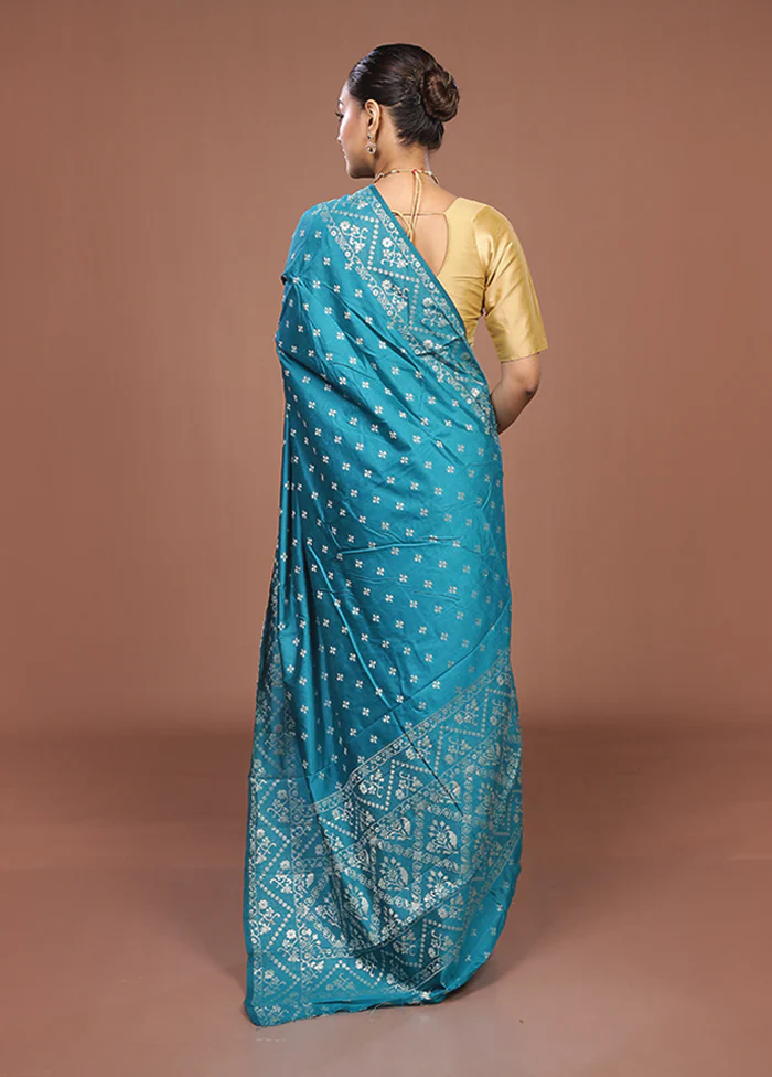 Green Dupion Silk Saree With Blouse Piece - Image 3