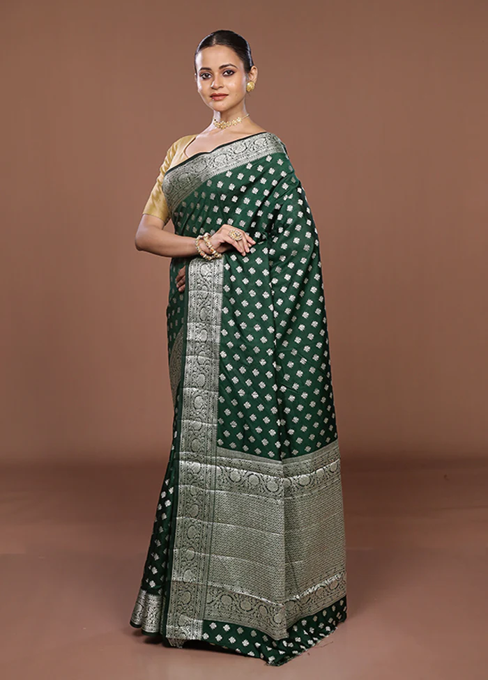 Green Dupion Silk Saree With Blouse Piece - Image 4
