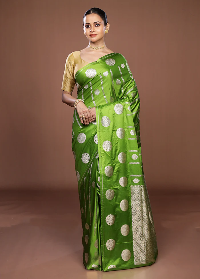 Green Dupion Silk Saree With Blouse Piece - Image 2