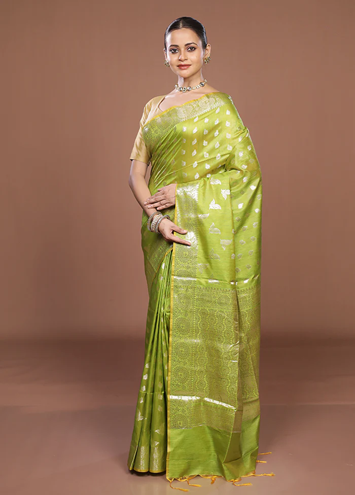Green Dupion Silk Saree With Blouse Piece - Image 4