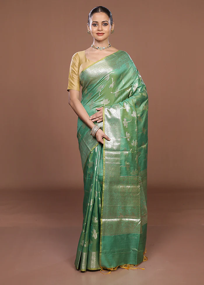 Green Dupion Silk Saree With Blouse Piece - Image 2