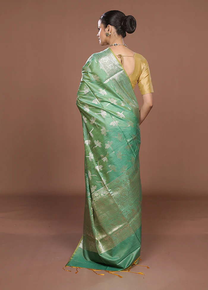Green Dupion Silk Saree With Blouse Piece - Image 3