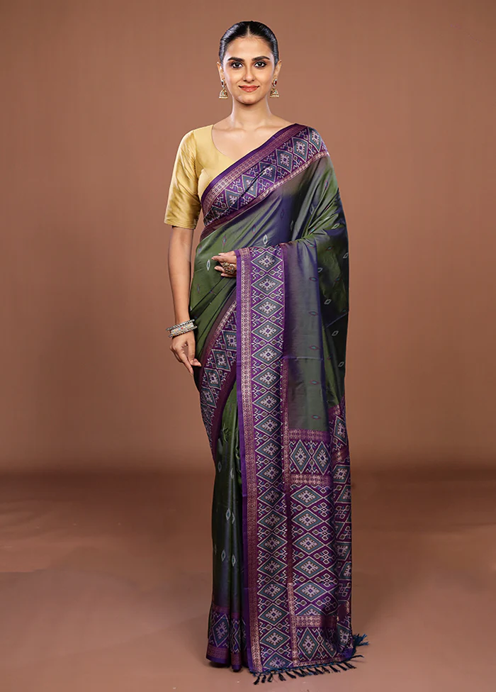 Green Dupion Silk Saree With Blouse Piece - Image 2