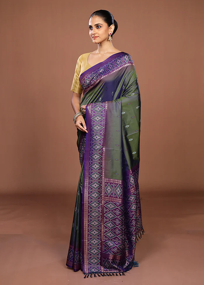 Green Dupion Silk Saree With Blouse Piece - Image 4