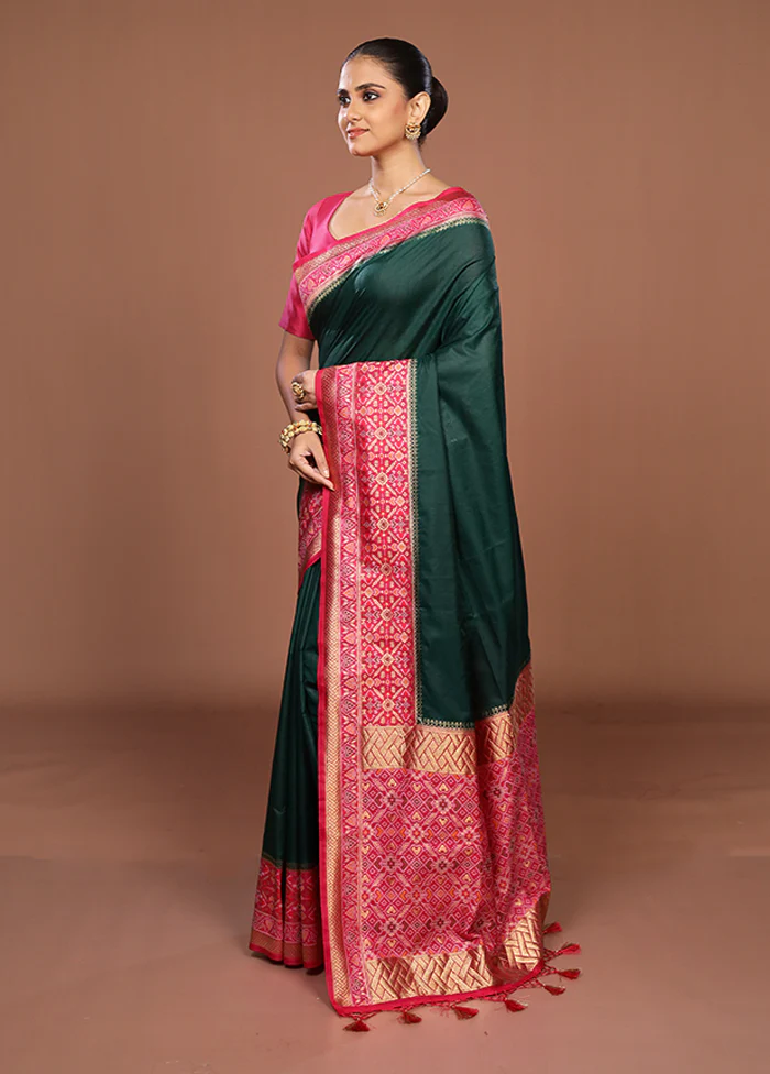 Green Dupion Silk Saree With Blouse Piece - Image 4