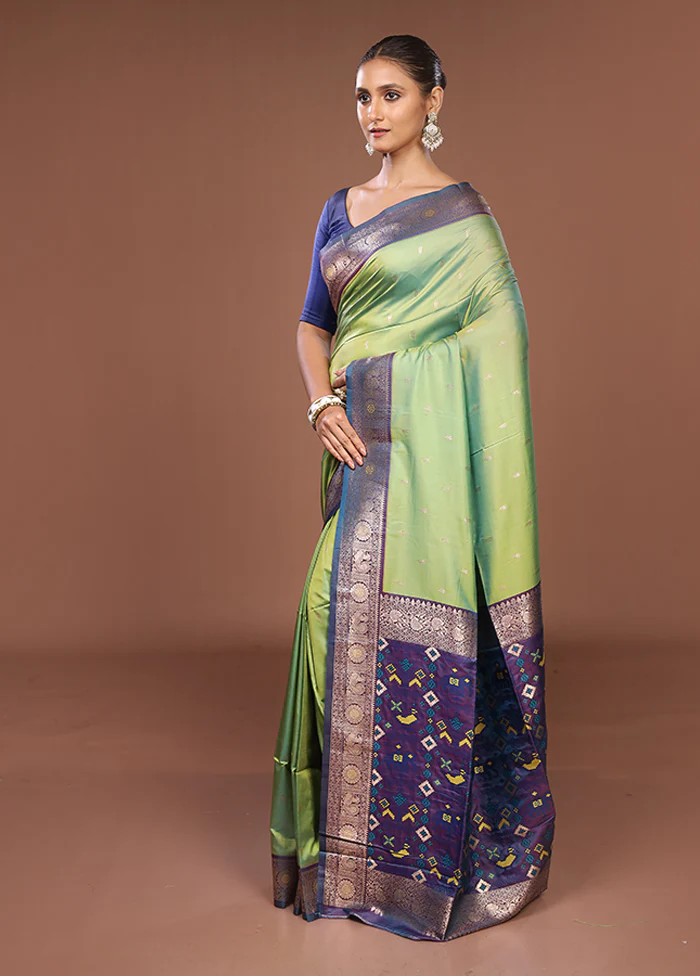 Green Dupion Silk Saree With Blouse Piece - Image 4