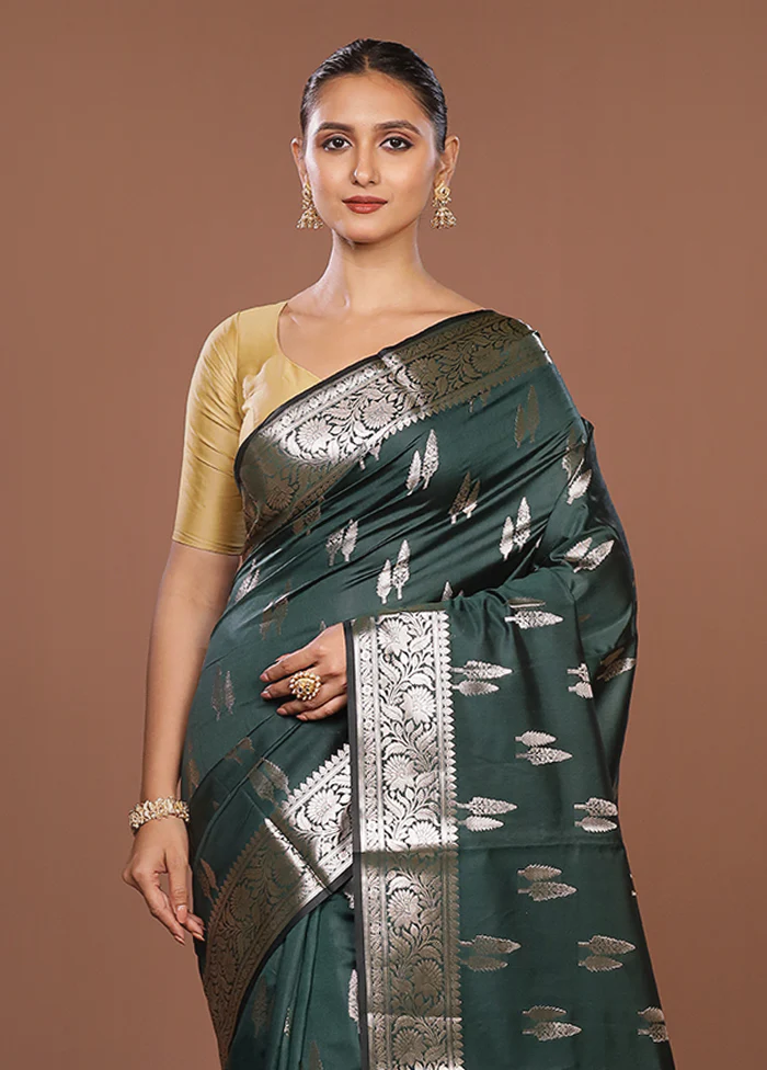 Green Dupion Silk Saree With Blouse Piece