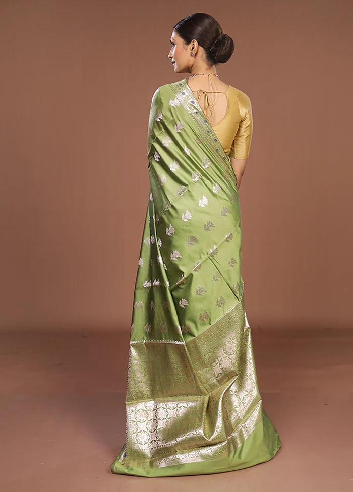 Green Dupion Silk Saree With Blouse Piece - Image 3