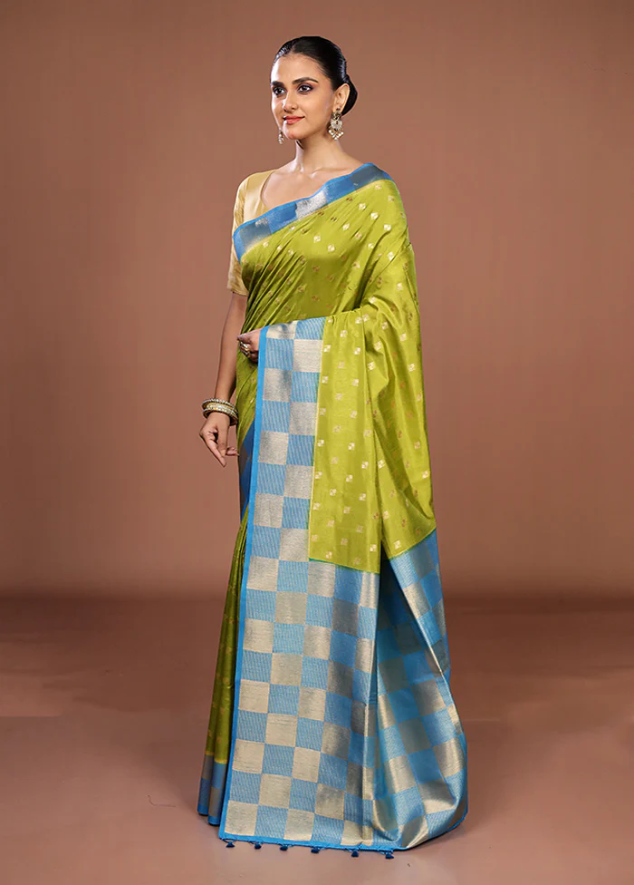 Green Dupion Silk Saree With Blouse Piece - Image 4