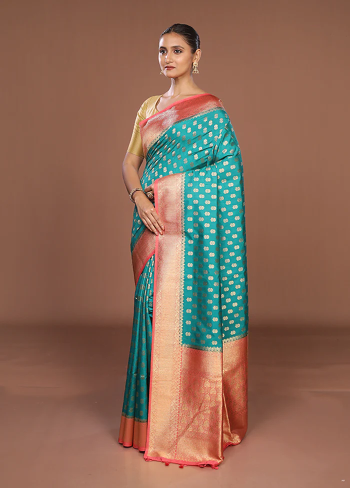 Green Dupion Silk Saree With Blouse Piece - Image 4