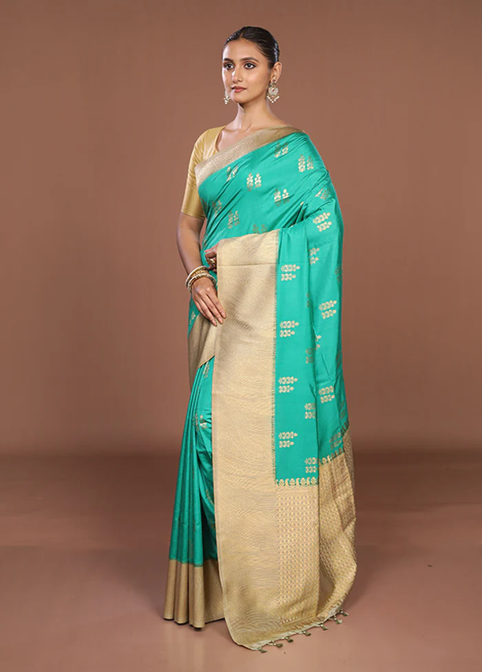 Green Dupion Silk Saree With Blouse Piece - Image 4