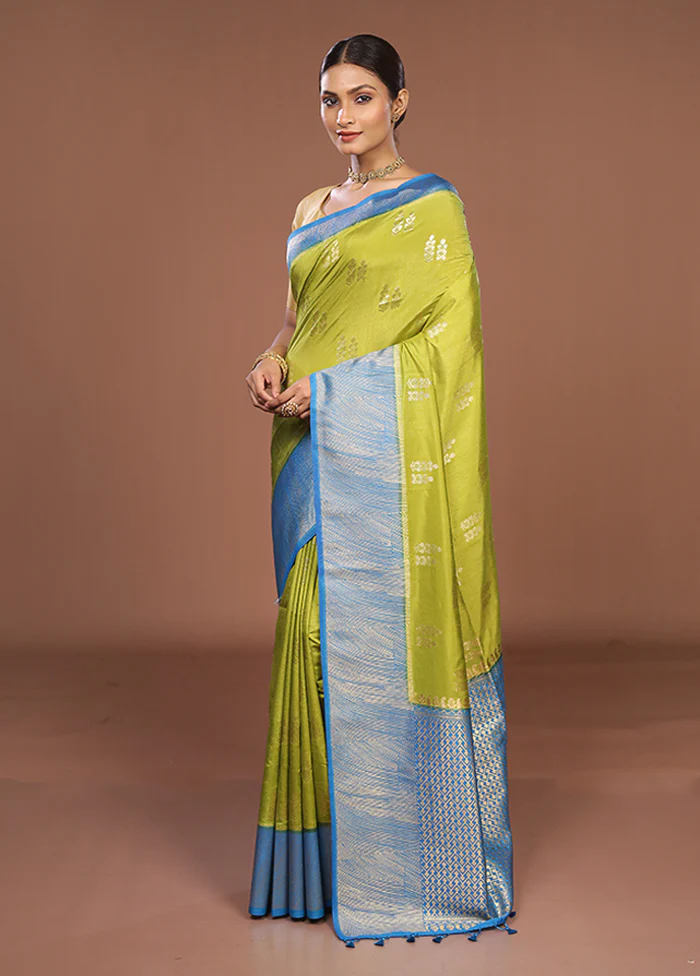 Green Dupion Silk Saree With Blouse Piece - Image 4