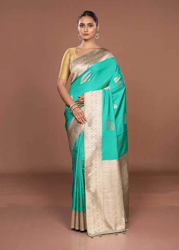 Green Dupion Silk Saree With Blouse Piece - Image 2