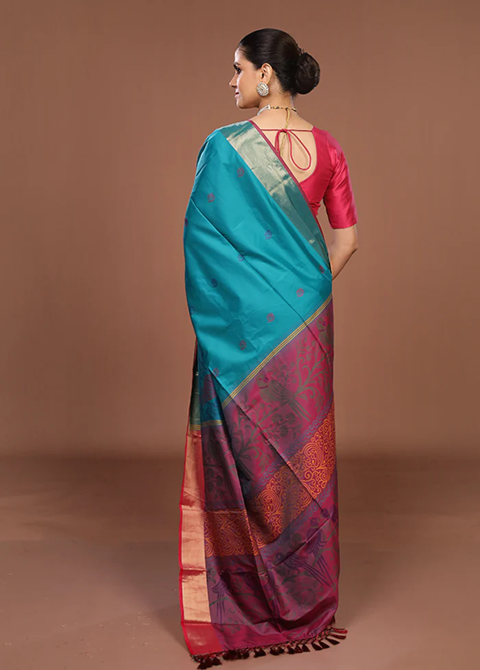 Green Dupion Silk Saree With Blouse Piece - Image 3