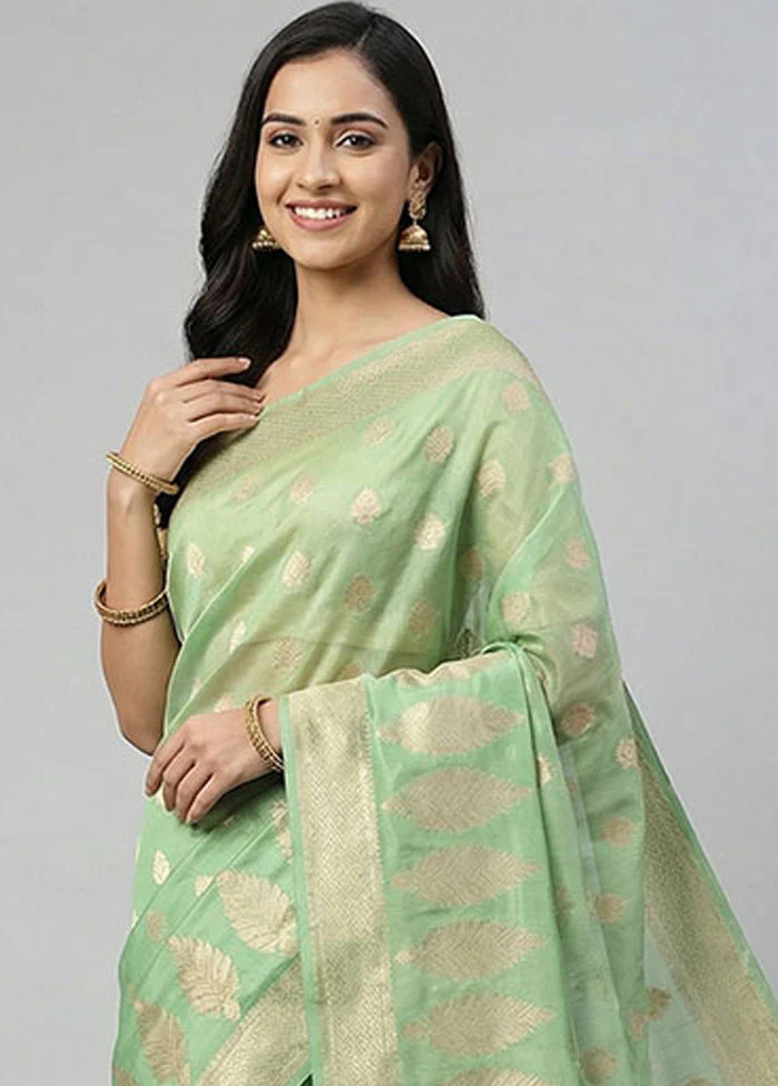 Green Dupion Silk Saree With Blouse Piece - Image 2