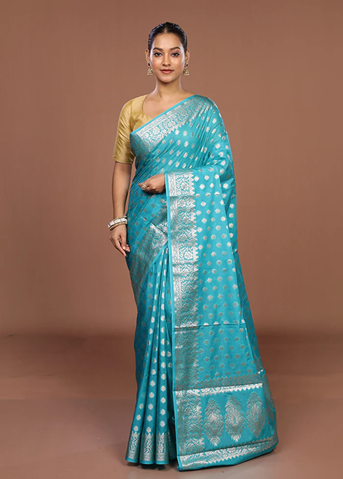 Green Dupion Silk Saree With Blouse Piece - Image 2