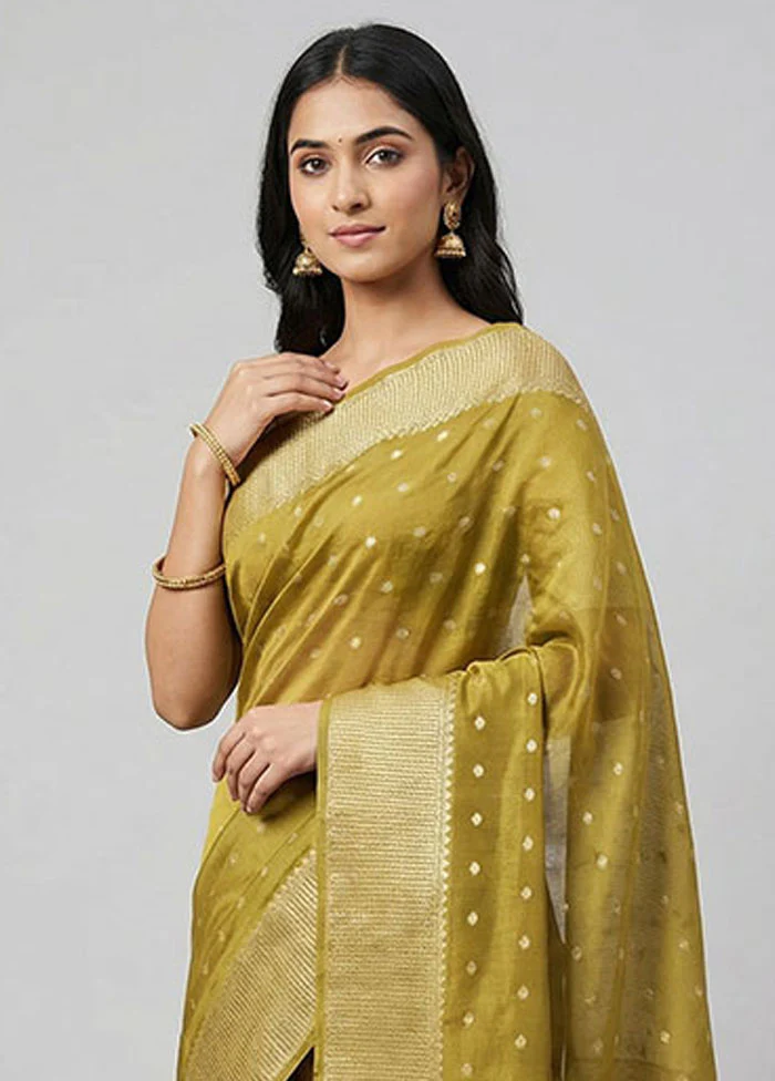 Green Dupion Silk Saree With Blouse Piece - Image 2