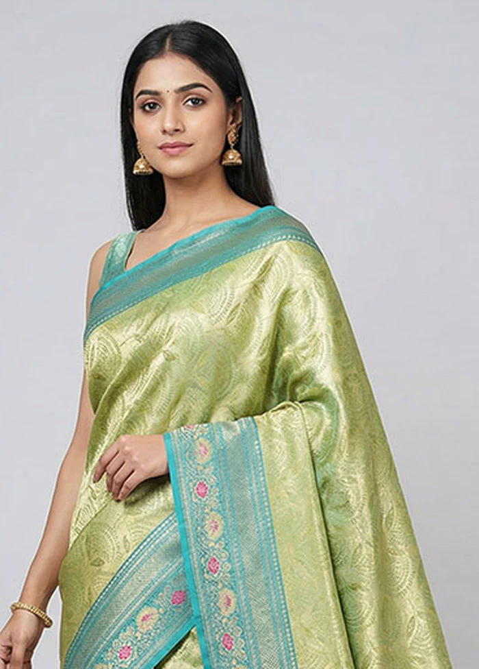 Green Dupion Silk Saree With Blouse Piece - Image 2