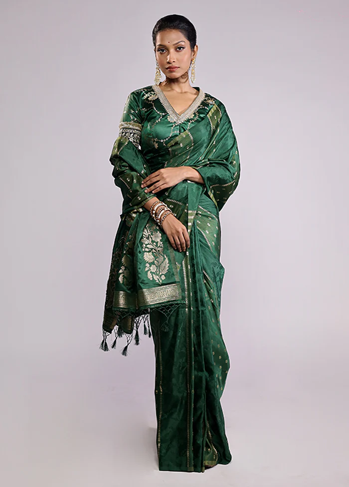Green Dupion Silk Saree With Blouse Piece - Image 2