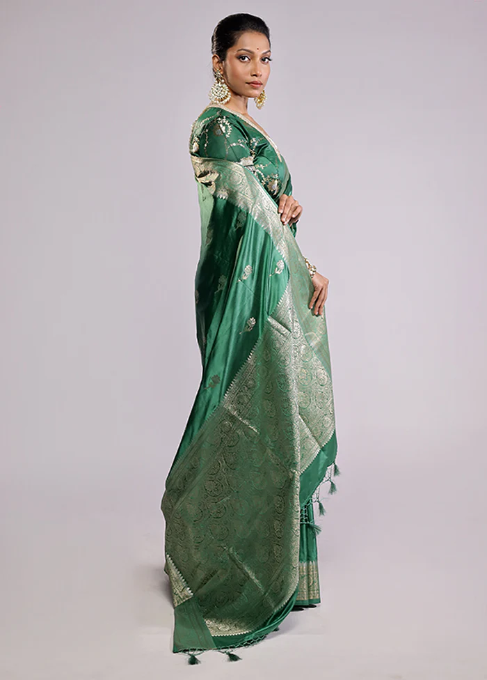 Green Dupion Silk Saree With Blouse Piece - Image 4