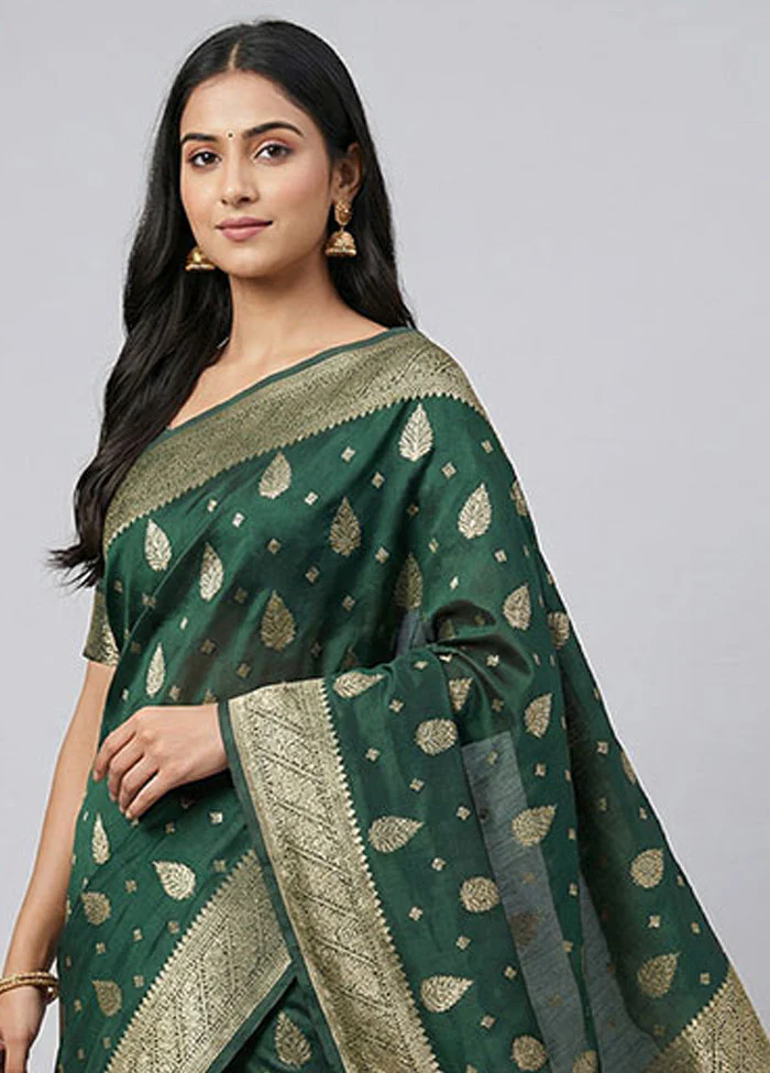 Green Dupion Silk Saree With Blouse Piece - Image 2