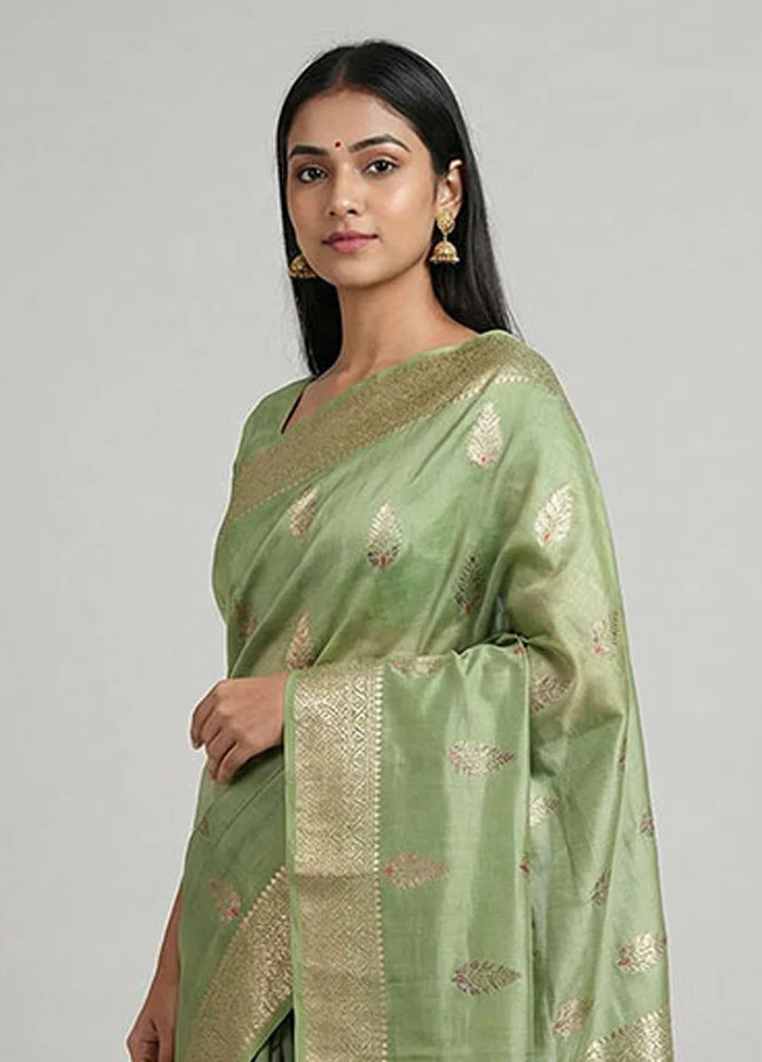 Green Dupion Silk Saree With Blouse Piece - Image 2