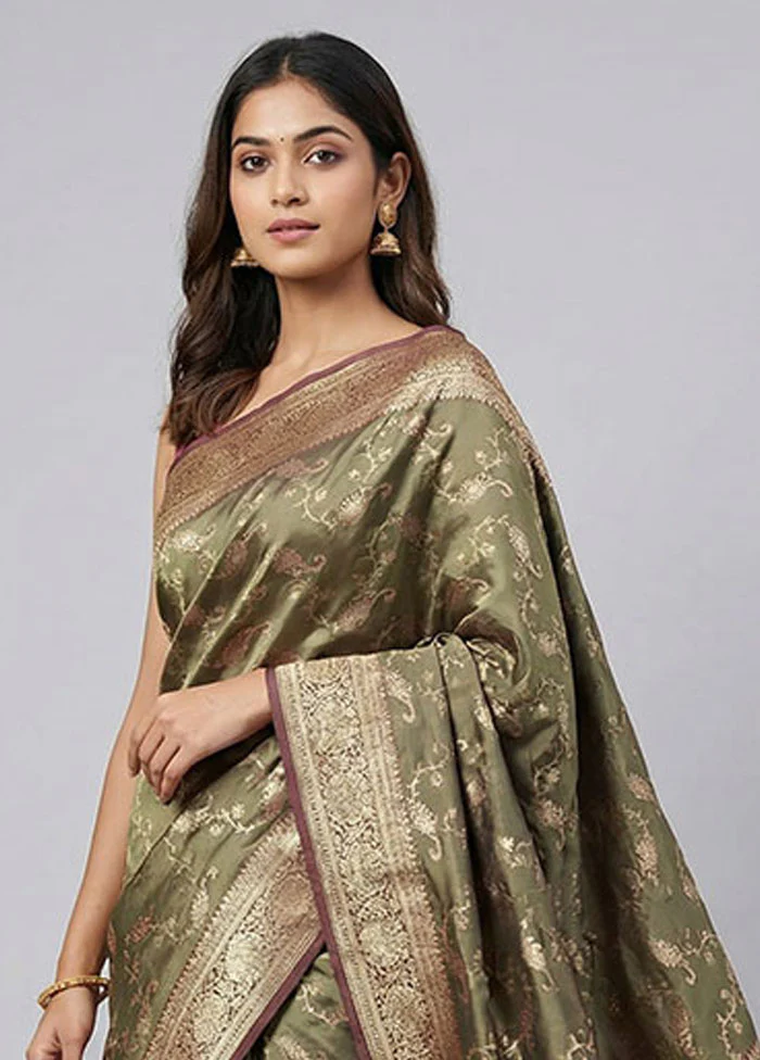 Green Dupion Silk Saree With Blouse Piece - Image 2