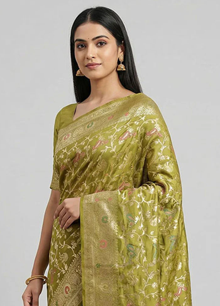 Green Dupion Silk Saree With Blouse Piece - Image 2