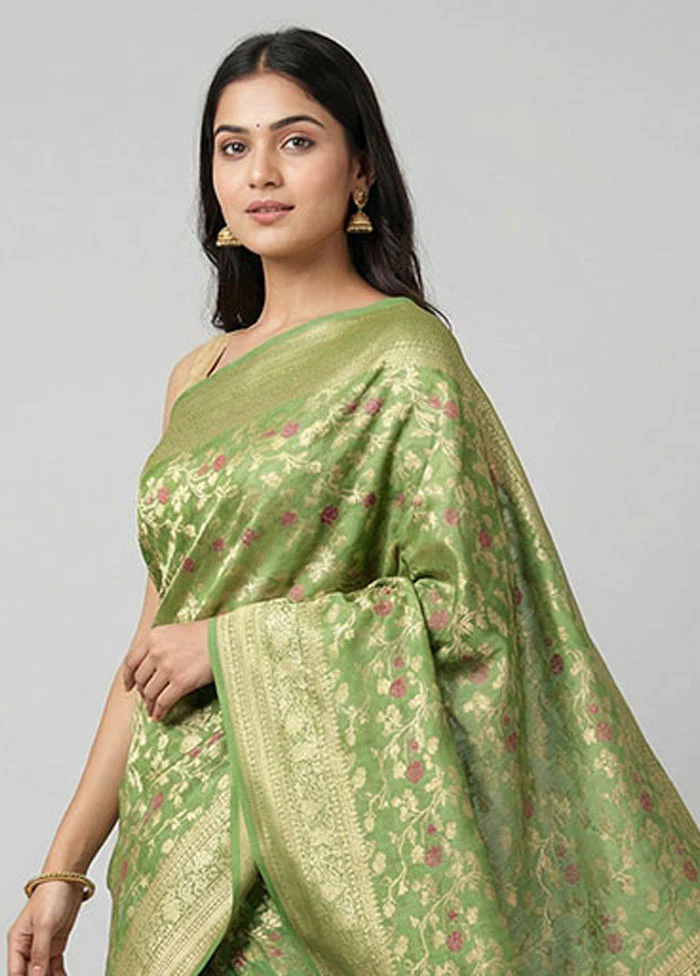 Green Dupion Silk Saree With Blouse Piece - Image 2