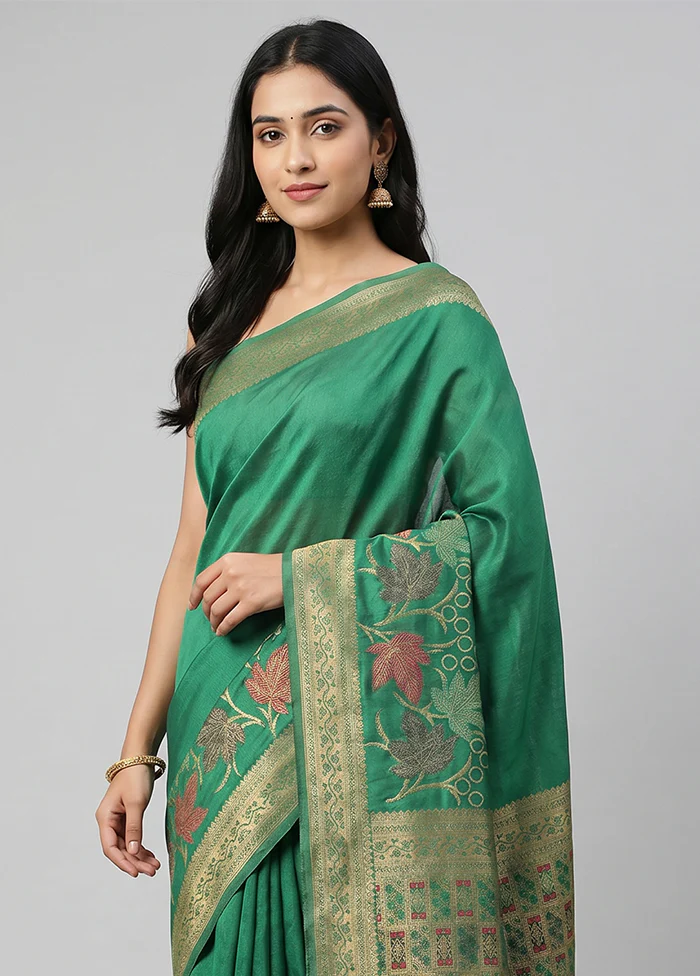 Green Dupion Silk Saree With Blouse Piece - Image 2