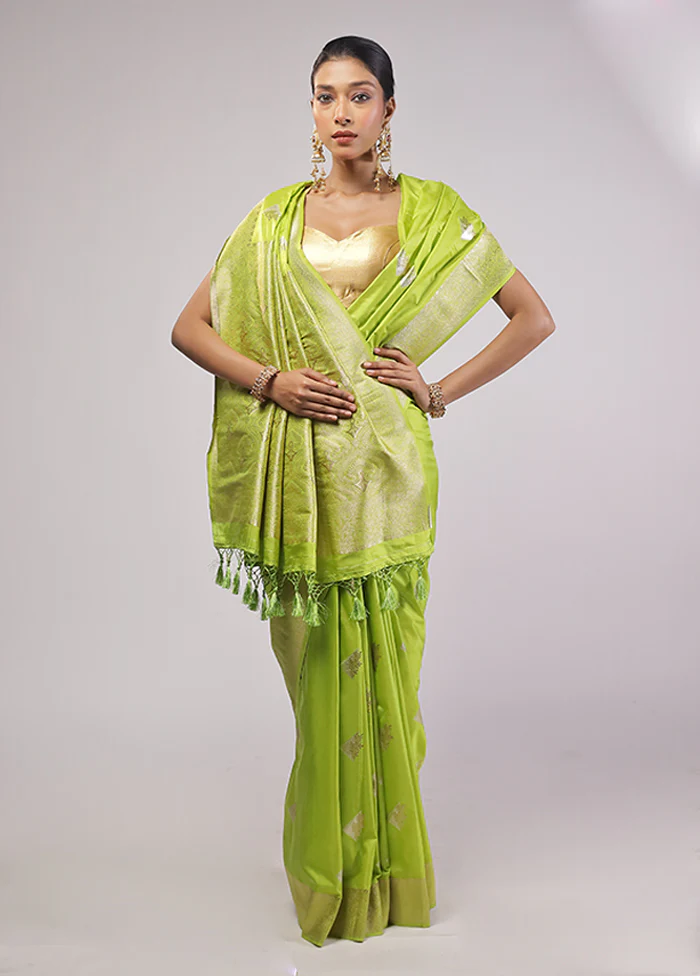 Green Dupion Silk Saree With Blouse Piece - Image 2
