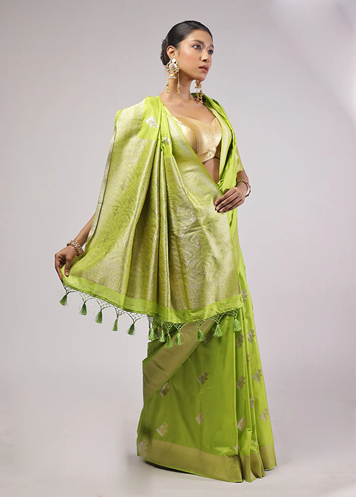 Green Dupion Silk Saree With Blouse Piece - Image 4