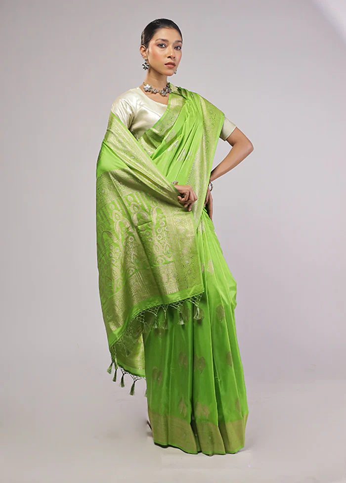 Green Dupion Silk Saree With Blouse Piece - Image 4