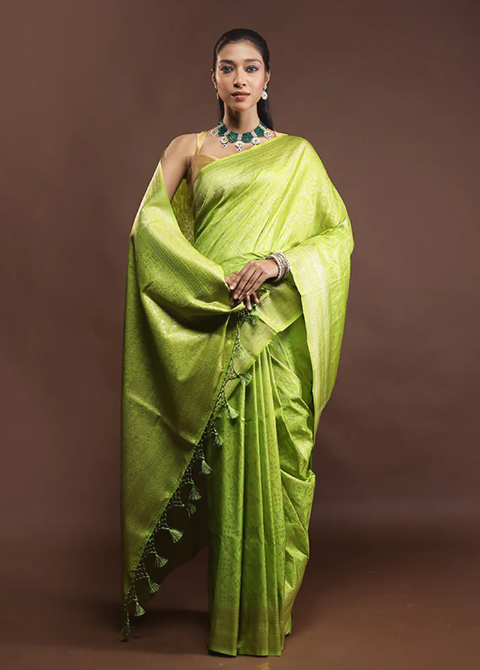 Green Dupion Silk Saree With Blouse Piece - Image 2