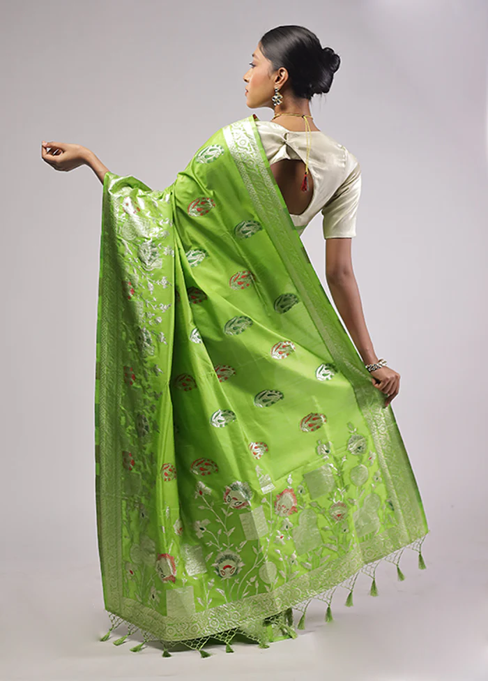 Green Dupion Silk Saree With Blouse Piece - Image 3