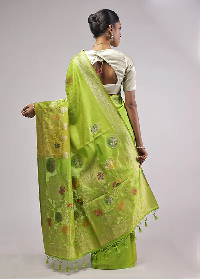 Green Dupion Silk Saree With Blouse Piece - Image 3